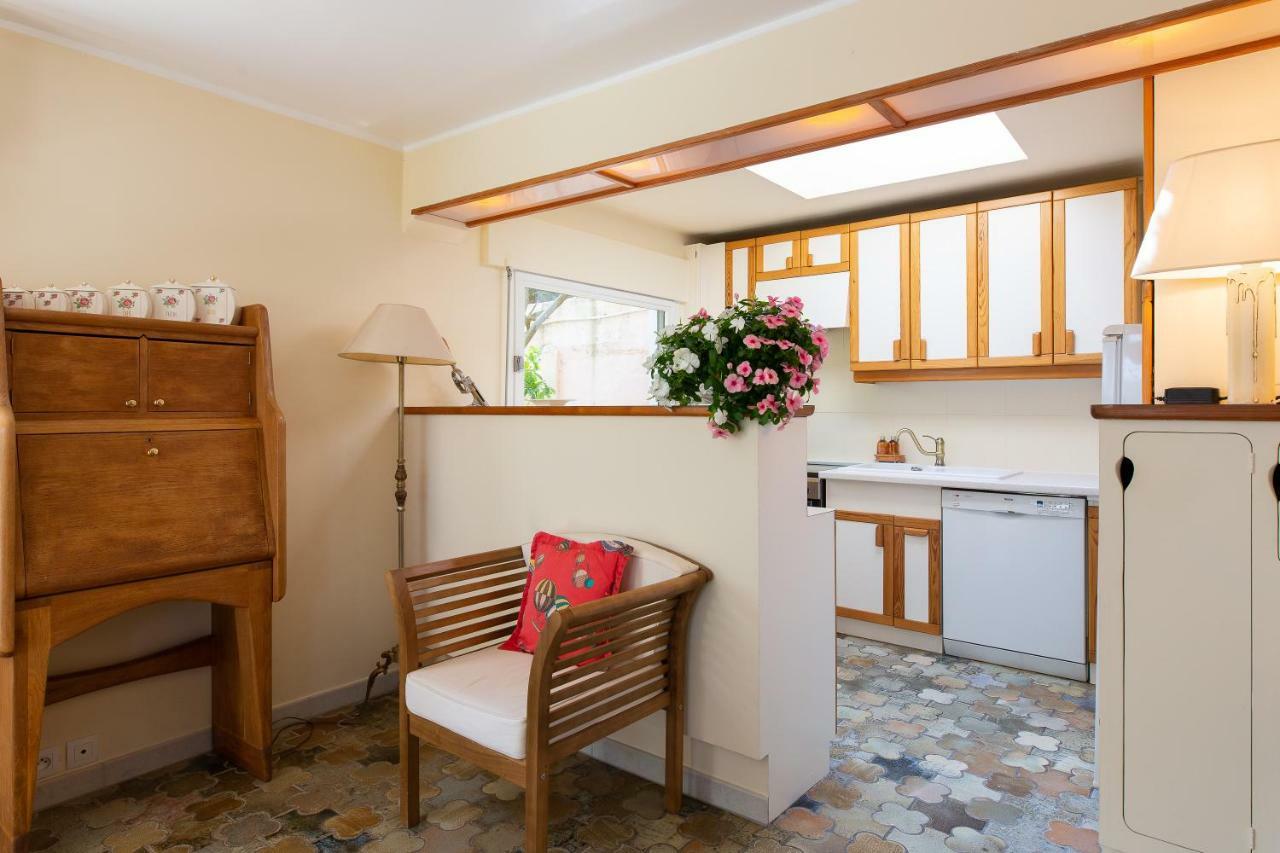 Haus Mit Garten Ueber Der Bucht Von Cannes Валорис Екстериор снимка